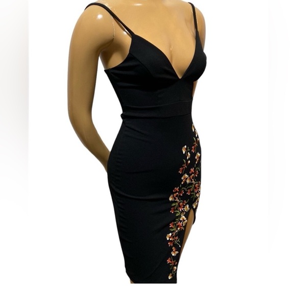 Fashion Nova Anniversary Embroider Black Dress with Gold Zipper - Picture 3 of 6